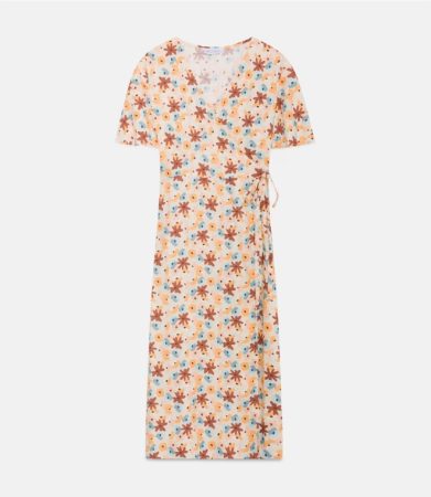El vestido de Sfera que causa sensación y que arrasa en El Corte Inglés esta temporada 8 Merca2.es Vestido midi envolvente con estampado floral Merca2.es
