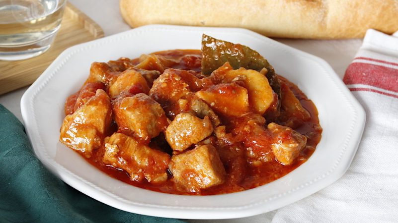 Anímate a preparar este clásico andaluz, Carne con tomate 31 Merca2.es carne con tomate 1024x575 1 Merca2.es