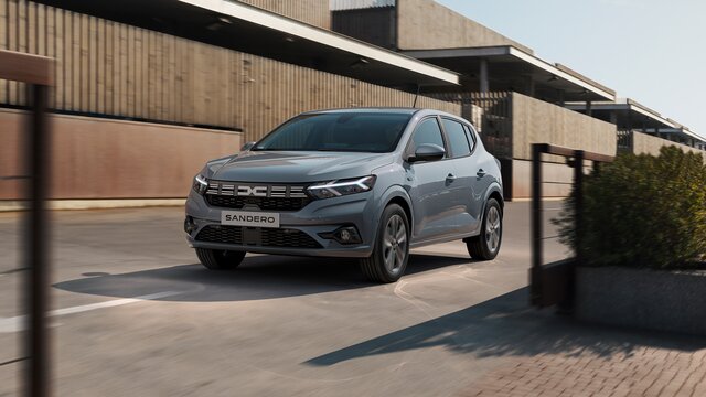 Toyota lidera las ventas en España y un modelo chino entra en el ‘top 10’ de los coches más ‘populares’