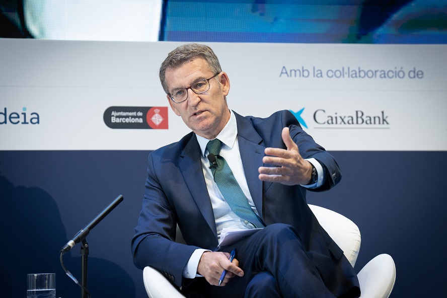 La banca guarda silencio ante el guiño de Feijoo a la derogación del impuesto