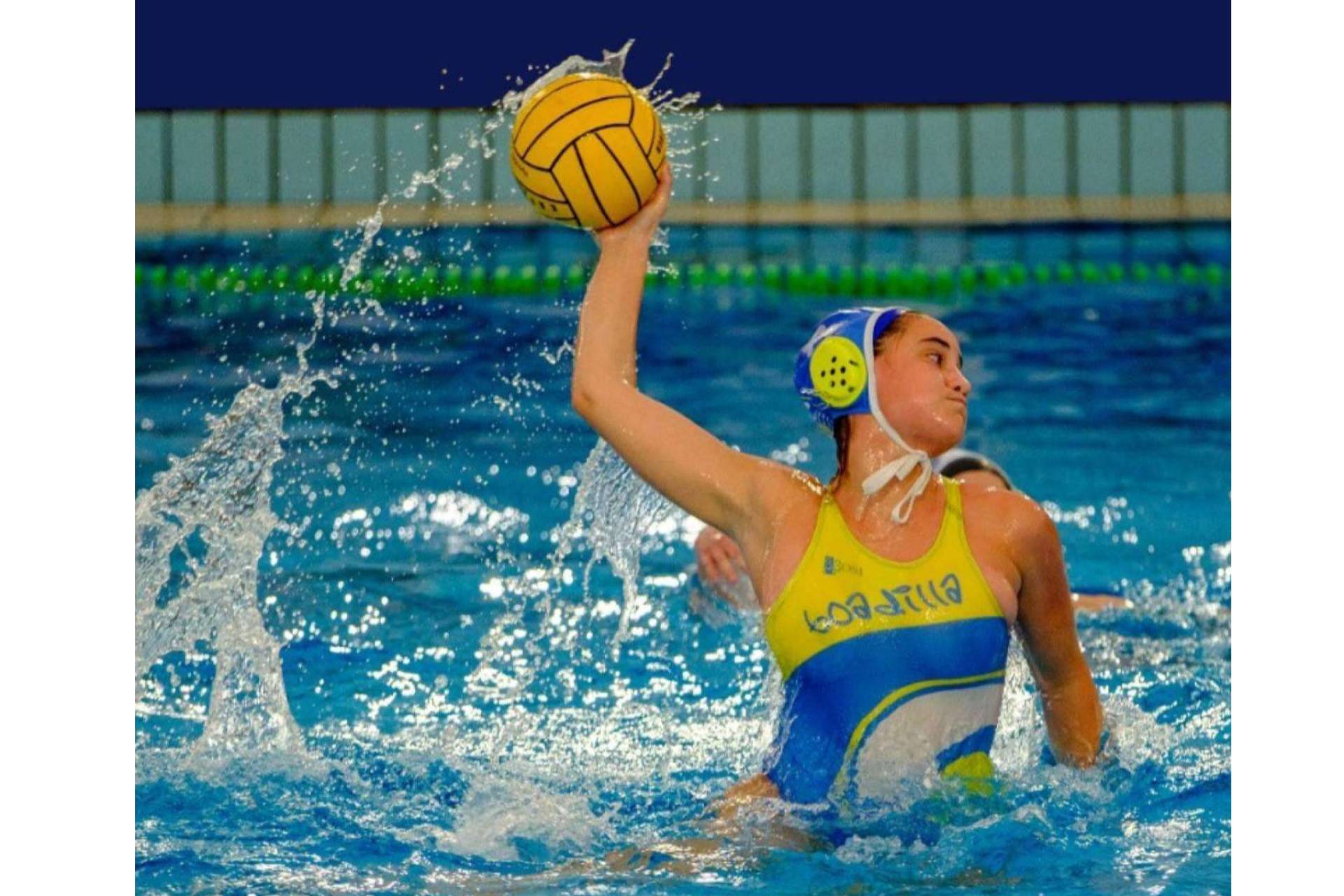 El equipo de waterpolo femenino de Boadilla del Monte es patrocinado por Fayle Seeds