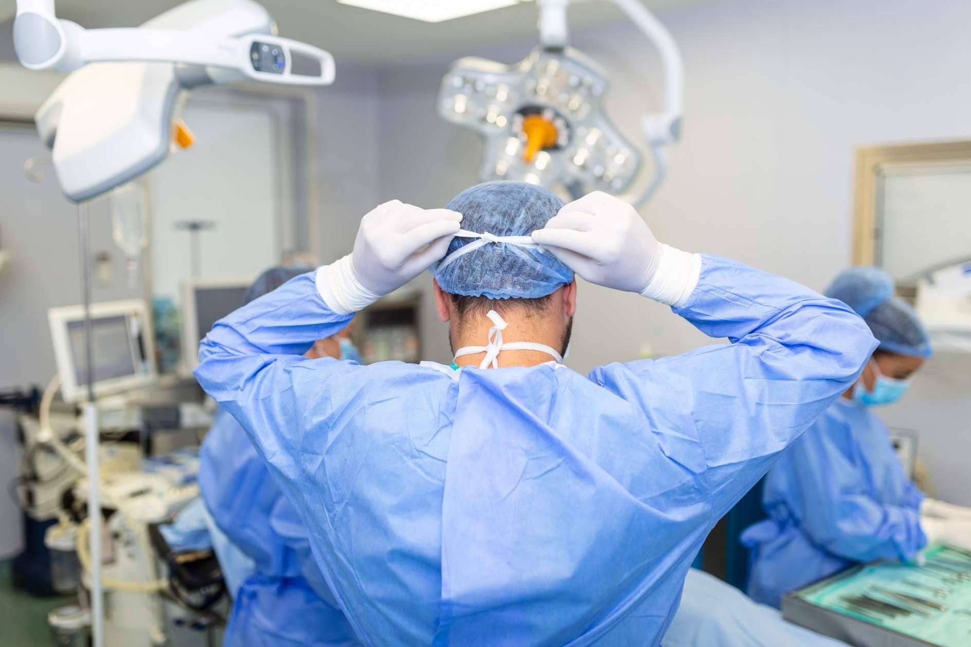 ¿Qué es la cirugía de columna lumbar por vía lateral?