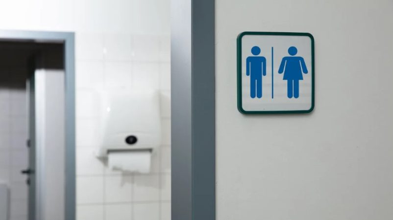 ¿Me pueden prohibir utilizar el aseo de un bar si no consumo? 16 Merca2.es El video de TikTok y el prohibir utilizar el aseo