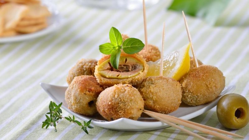 tapa de aceitunas fritas con limon Merca2.es