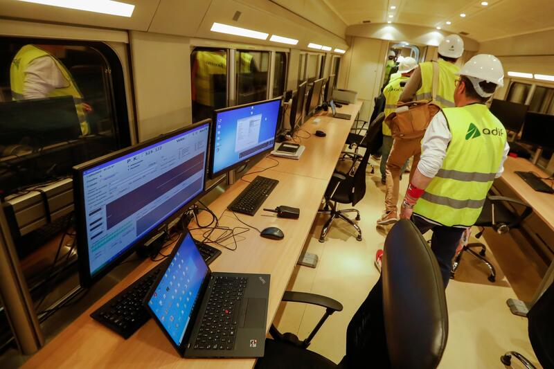 Adif y Adif AV lanzan una convocatoria de empleo con 1.451 plazas de 48 perfiles diferentes