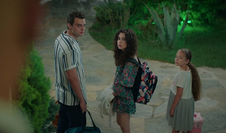 Ahmed echa a la calle a Omer Asiye y Emel Merca2.es