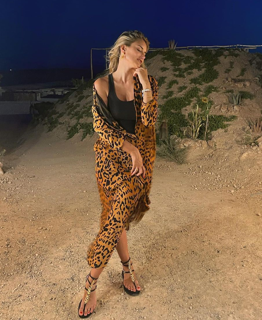 Alba Carrillo con animal print