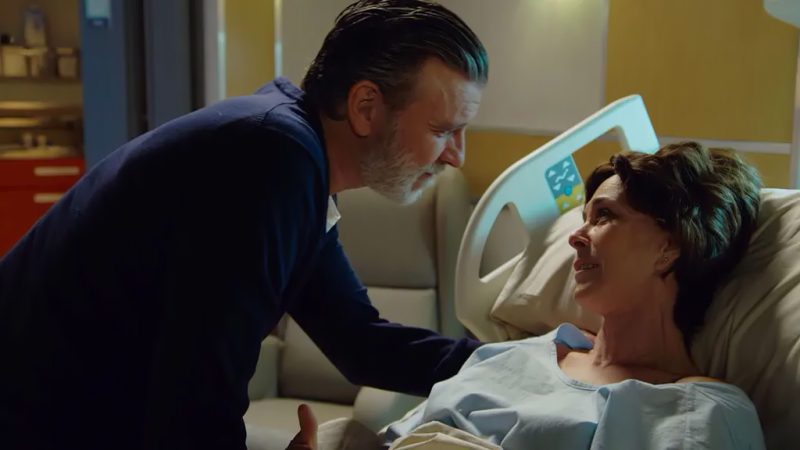 Alejandro visita a Sonia en el hospital