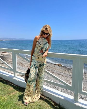 Amelia Bono con look de Zara