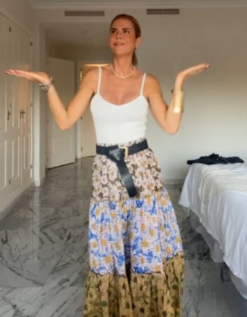 Amelia Bono con su falda boho de Zara Merca2.es