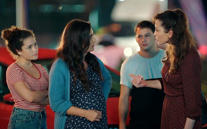 Aybike, Şengül, Oğulcan y Gönül 