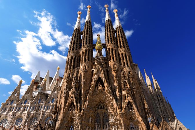 Basilica de la Sagrada Familia de Barcelona Merca2.es