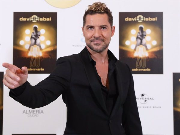 Bisbal en el acto promocional de su 20 aniversario