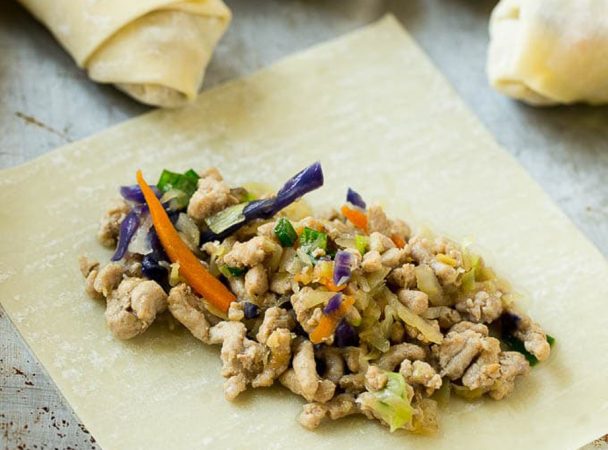 Dale forma a los rollitos