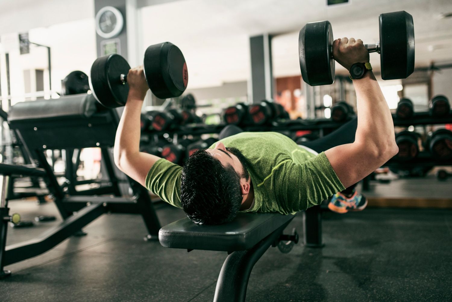 Migrañas de verano: 10 estrategias efectivas de prevención y alivio. 3 Merca2.es Ejercicio