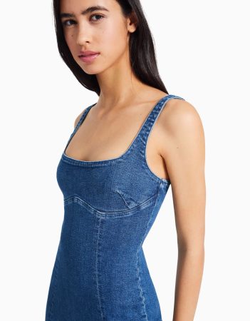 El vestido denim de Bershka