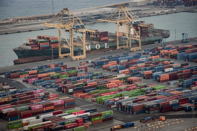 EuropaPress 3981299 03 october 2021 spain barcelona shipping containers can be seen at the port Merca2.es
