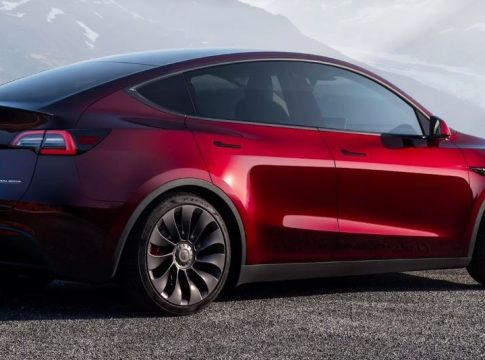 Economía/Motor.-El Tesla Model Y, el Dacia Sandero y el Peugeot 208, los coches más vendidos en Europa en febrero El Tesla Model Y fue el vehículo más popular de la primer mitad del año en Europa