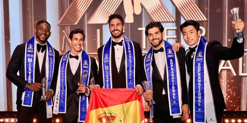 Iván Álvarez con los cuatro finalistas