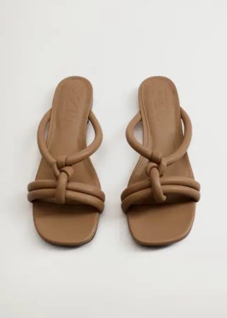 Sandalias de tiras puffer de Mango