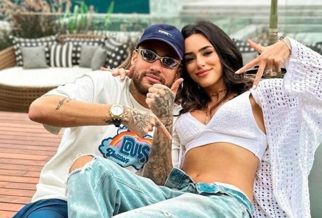 Una influencer brasileña asegura que Neymar Jr. mantuvo una relación sexual con un hombre 8 Merca2.es Neymar y Bruna Biancardi.