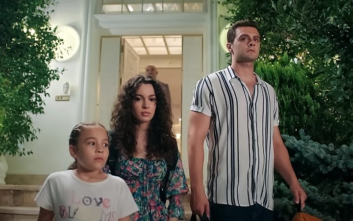 'Hermanos': ¿Conseguirá Sengül abrir su propio negocio? 1 Merca2.es Ömer, Asiye y Emel de 'Hermanos', en la miseria tras ser desahuciados
