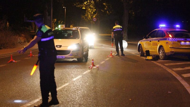 ¿Puede la policía o la guardia civil registrar tu vehículo? No siempre 37 Merca2.es Un poco sobre el derecho que puede tener la policía o la guardia civil para registrar tu coche