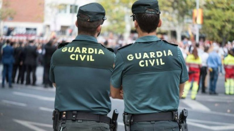 ¿Puede la policía o la guardia civil registrar tu vehículo? No siempre 43 Merca2.es El registro por parte de la policía o la guardia civil no puede ni debe ser impedido