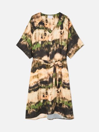 El vestido de Primark por 25€ que puedes lucir para una boda en este verano