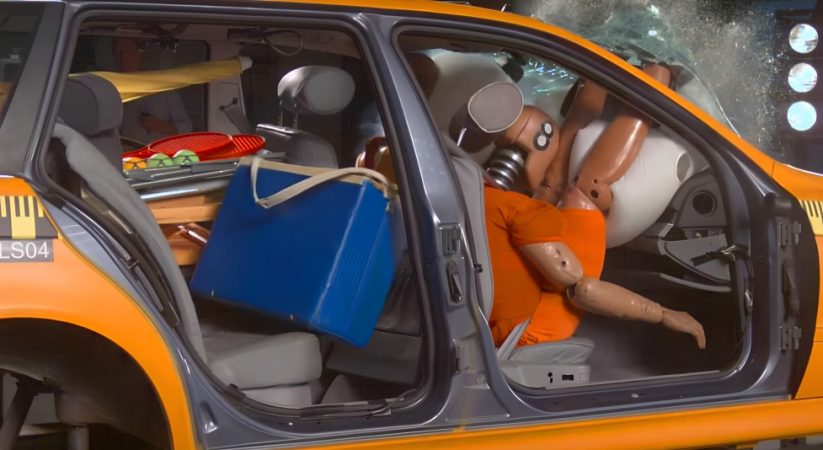 Prueba de colisión con equipaje suelto