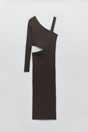 Vestido midi cut out de Zara