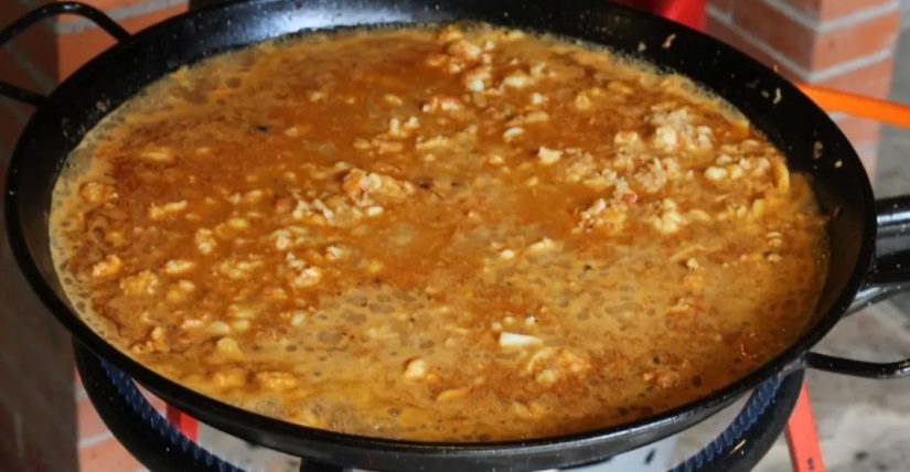 Hay que dejar que el caldo hierva