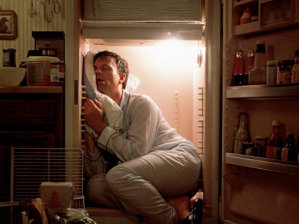 Colores claros y reflectantes en interiores