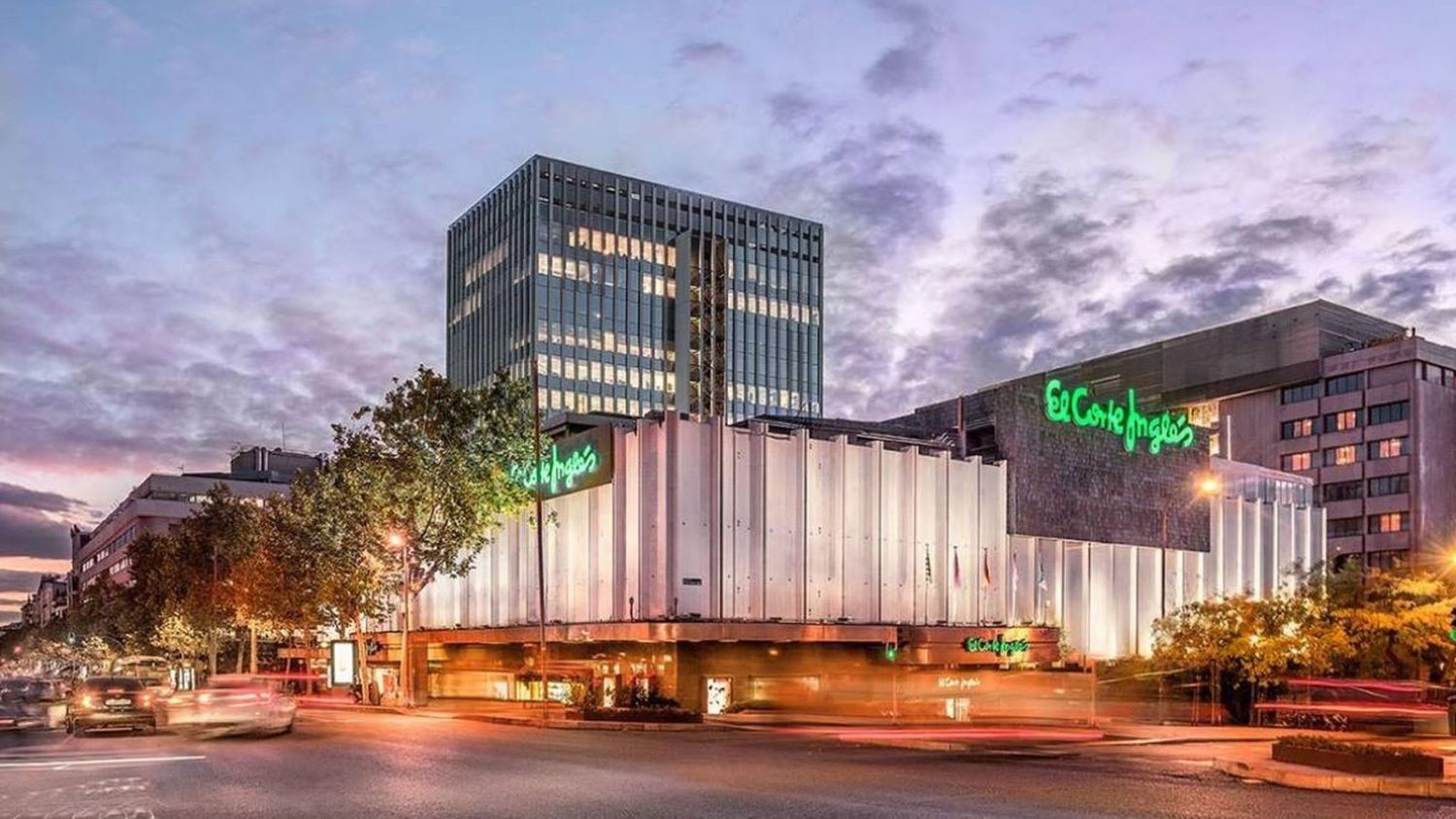 El verano y sus noches ya están aquí, dale magia y calidez a tu terraza con esta guirnalda de luces de El Corte Inglés