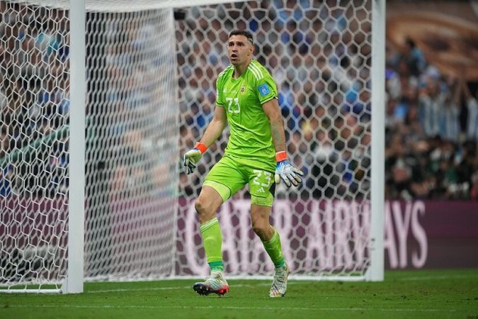 Norma 'anti Dibu Martínez' en las nuevas reglas del fútbol