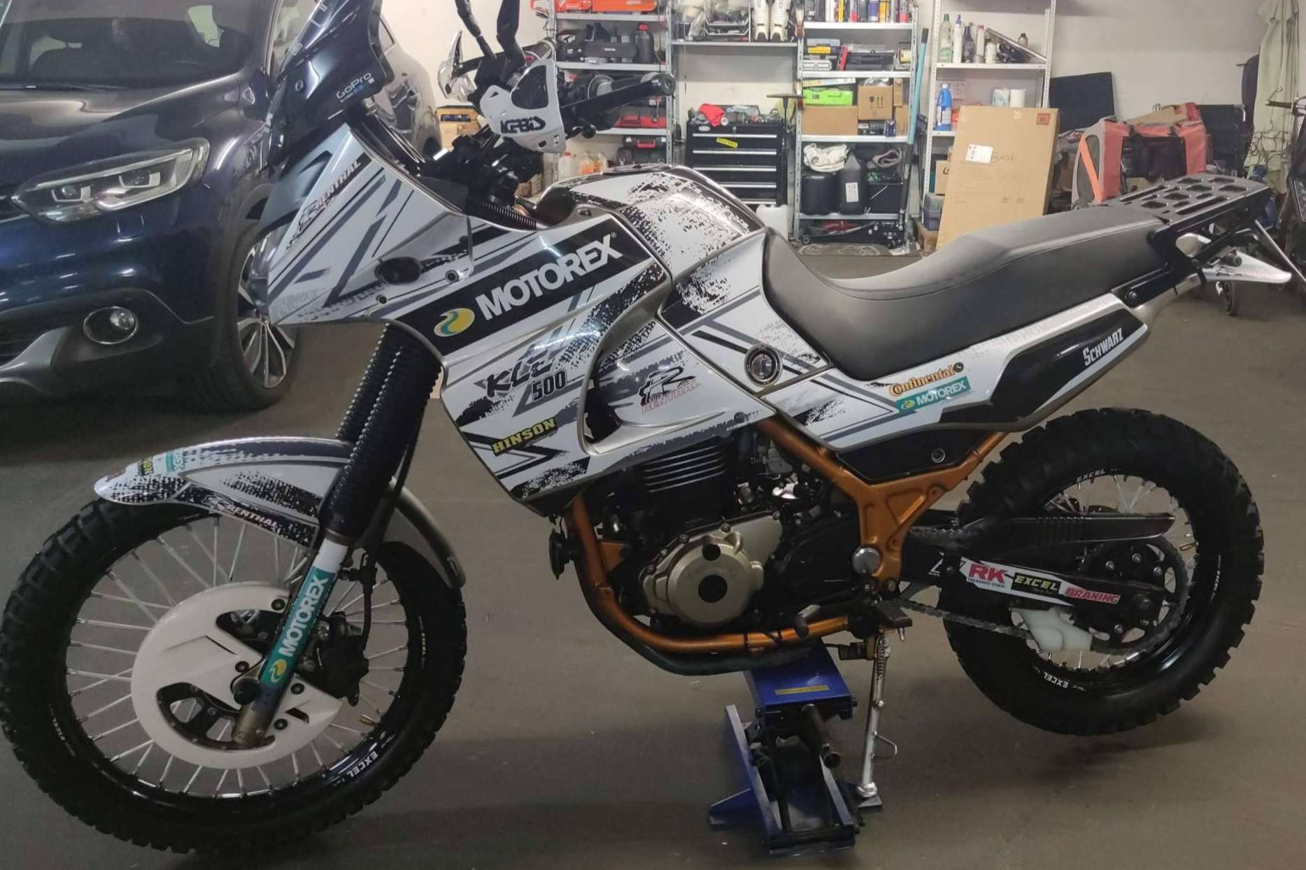 ¿Cuáles son las principales ventajas de las pegatinas para moto?, por ADHESIVOSEMABRRADOS