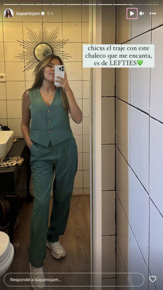 Ya puedes conseguir este elegante traje de chaleco de Isa Pantoja en Lefties