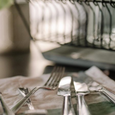 Pero no abrillanta como si lo hace el papel de aluminio