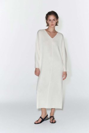 Holgados, elegantes y fresquitos vestidos largos de verano de Zara por menos de 20€ 50 Merca2.es Vestido largo blanco