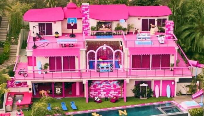 ¡Ken sera el anfitrion de la casa de ensueno de Barbie en Malibu de Airbnb 696x396 1 Merca2.es