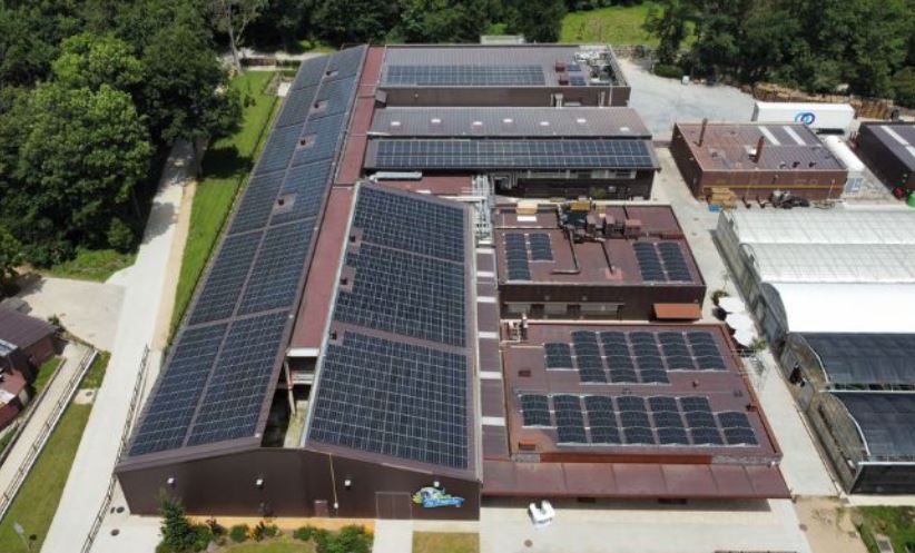 La Fageda instala placas solares y puntos de recarga para coches eléctricos