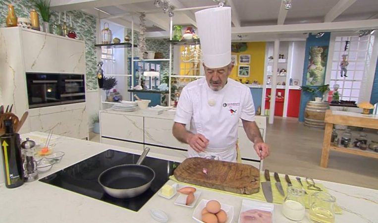 El ingrediente secreto de Arguiñano para una salsa carbonara superior 43 Merca2.es La interpretación de Karlos Arguiñano de la receta de salsa carbonara