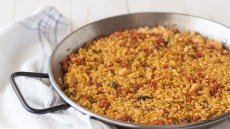 Ingredientes del arroz meloso de pollo para 4 personas