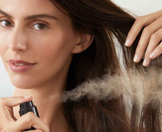 Así se usa el champú seco de Lidl.