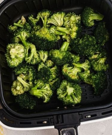 Los crujientes de brócoli son fáciles de hacer