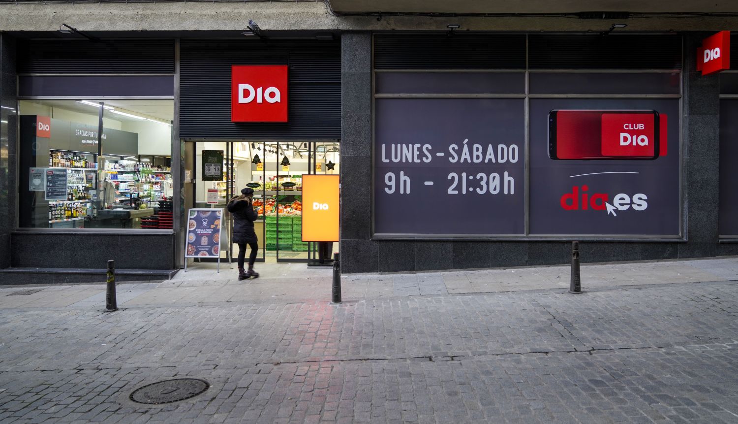 España - fachada tienda Dia