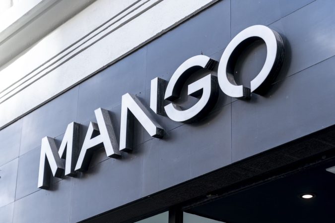 Las nuevas ofertas laborales de Mango con sueldos de hasta 1.260 euros 2 Merca2.es Las nuevas ofertas laborales de Mango con sueldos de hasta 1.260 euros