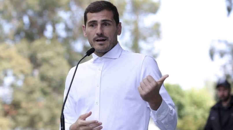 Iker Casillas, capturado disfrutando de unas vacaciones acompañado