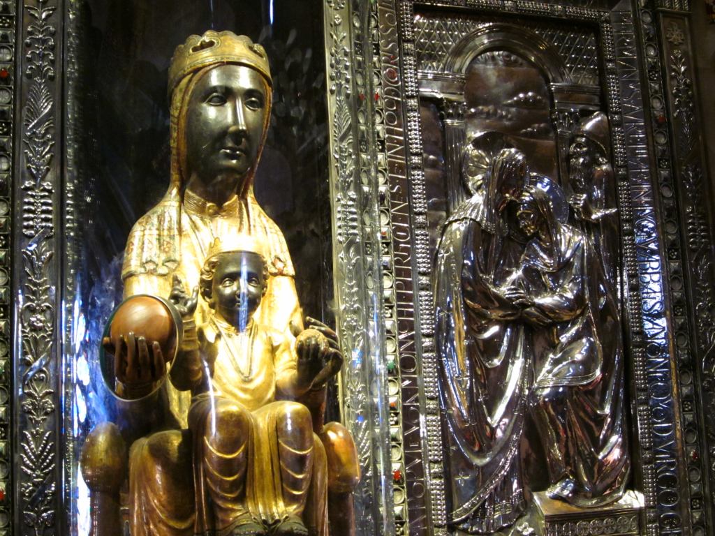 Montserrat es un singular destino natural de Cataluña.