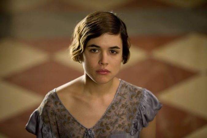 'La señora' vuelve a La 1 trece años después y jubila a 'El paraíso de las señoras' 14 Merca2.es La seanora Serie de TV 497673469 large Merca2.es